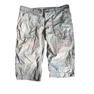 American Eagle Women's size 2 Capri Pants Green Camo